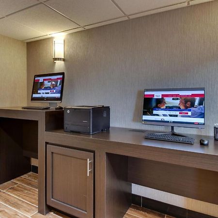 Drury Inn & Suites Поплар Блъф Екстериор снимка