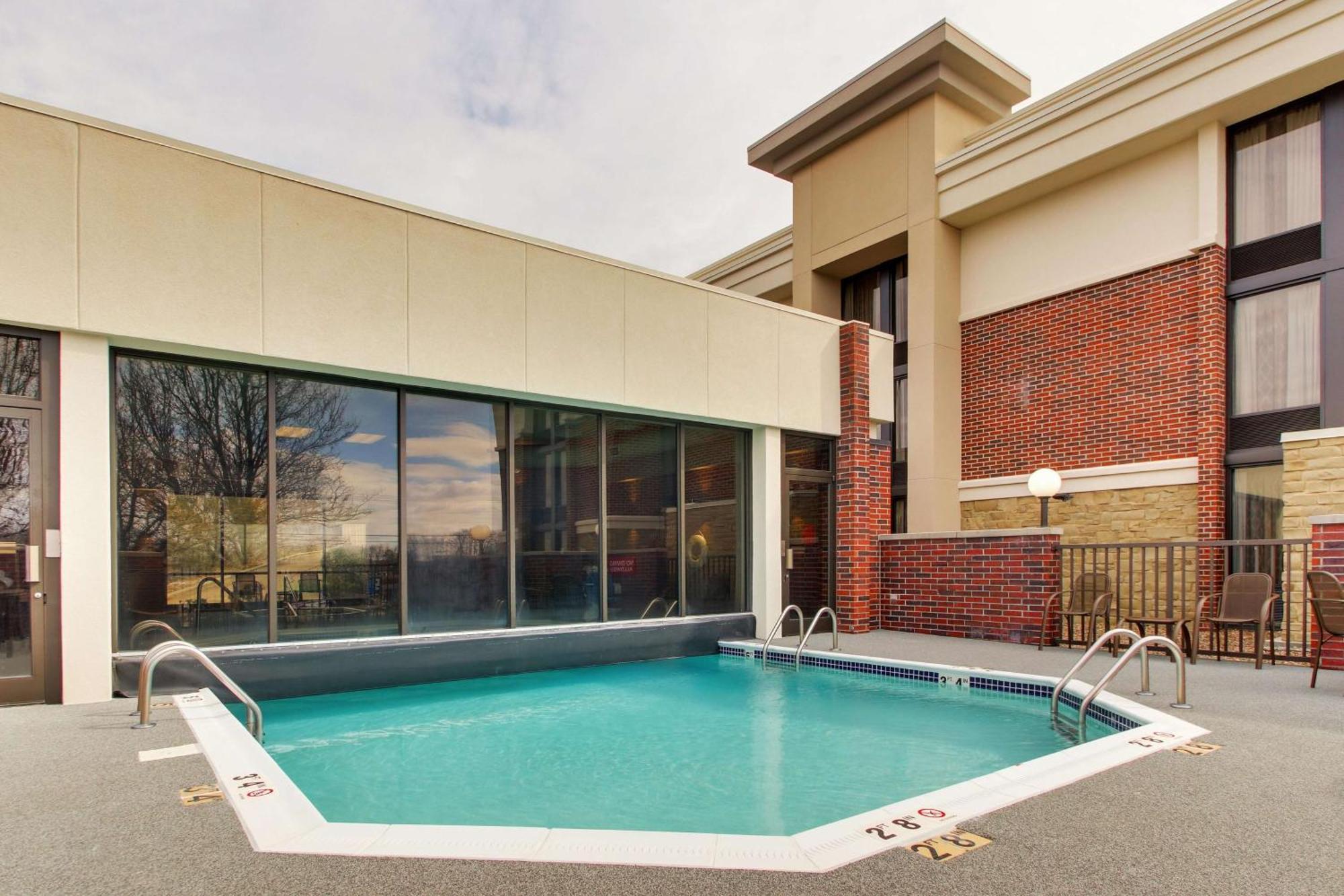 Drury Inn & Suites Поплар Блъф Екстериор снимка