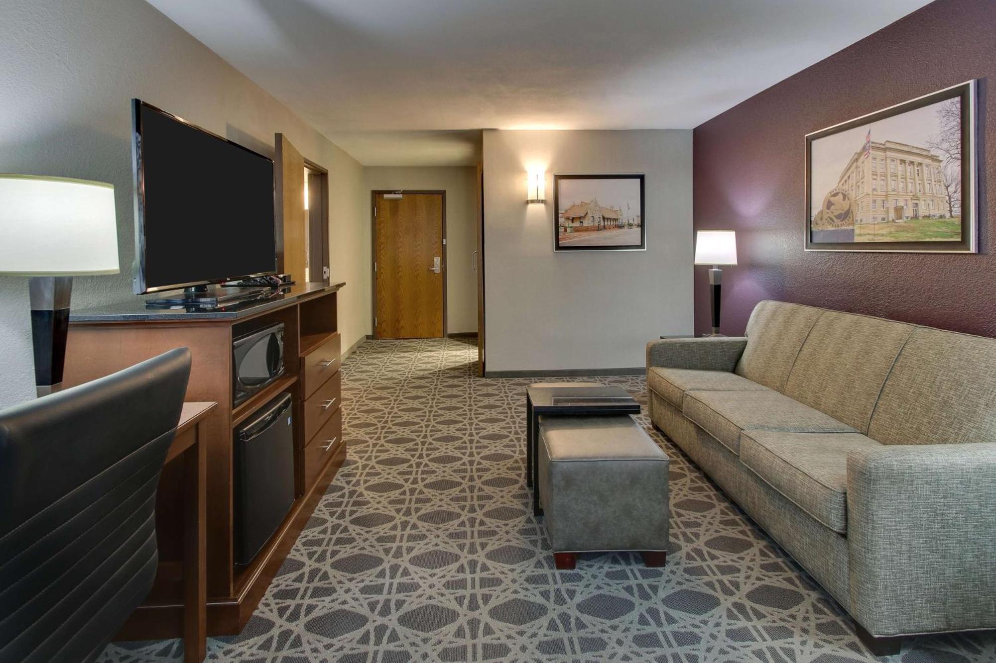 Drury Inn & Suites Поплар Блъф Екстериор снимка