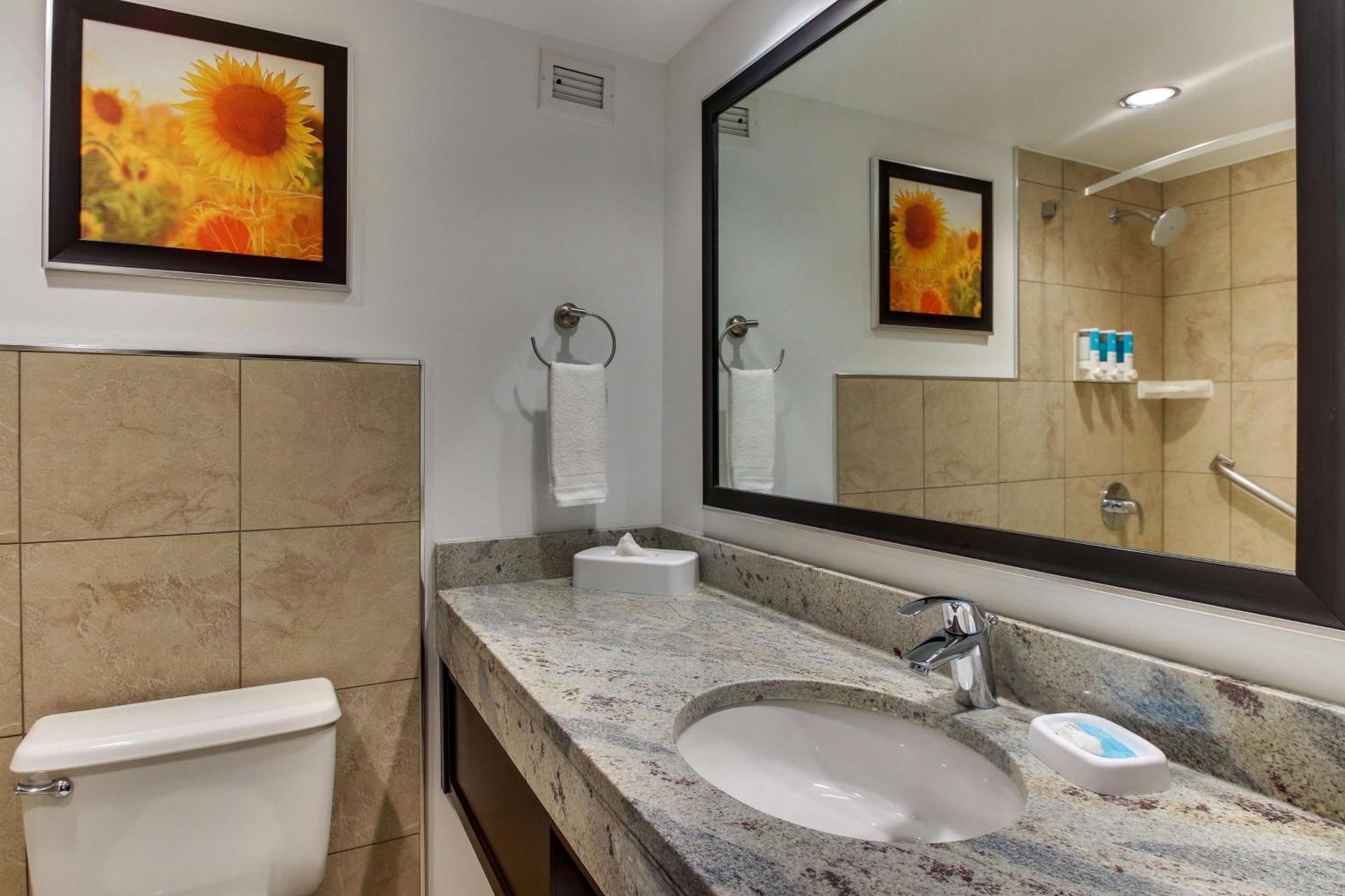 Drury Inn & Suites Поплар Блъф Екстериор снимка