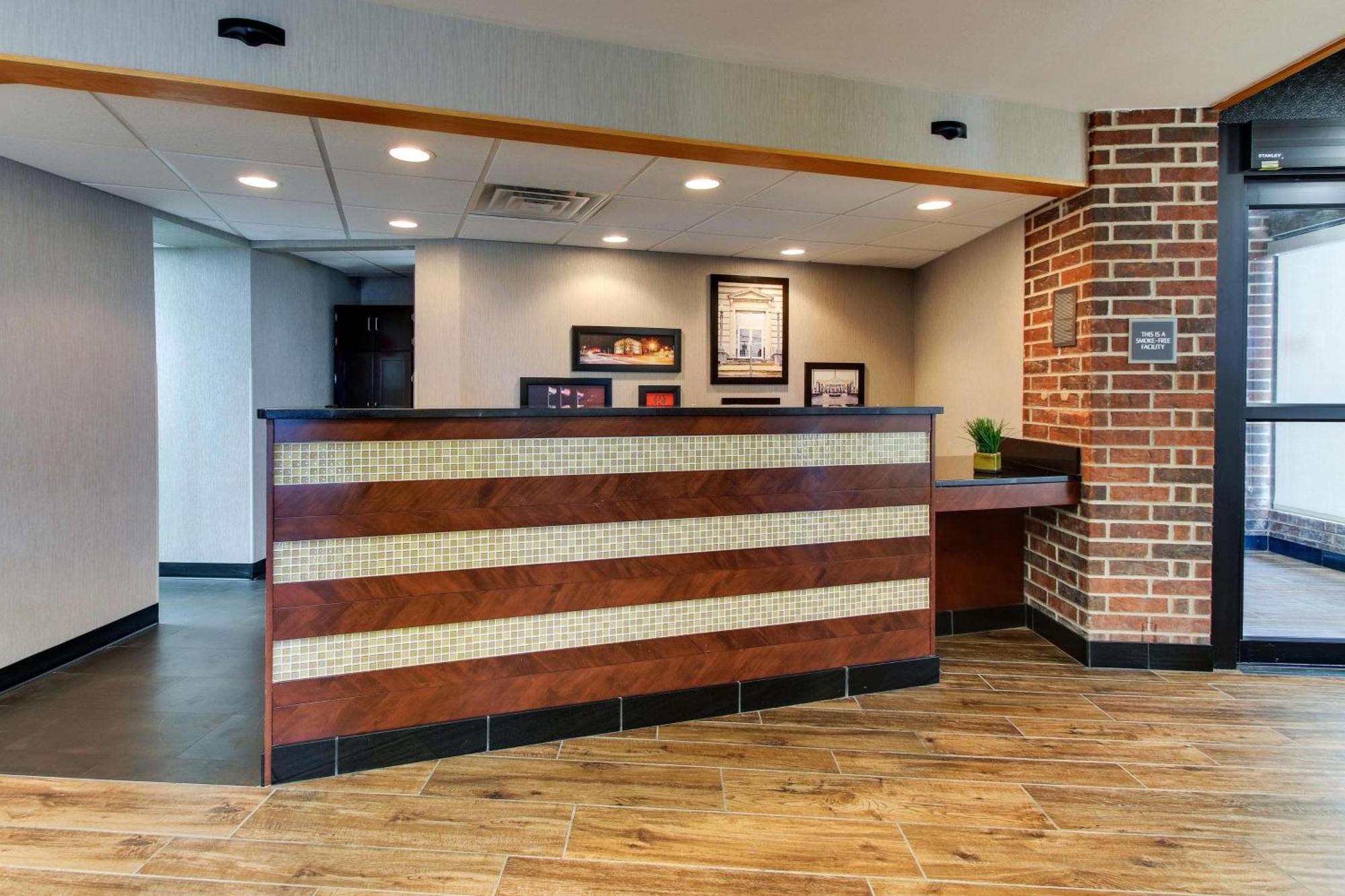 Drury Inn & Suites Поплар Блъф Екстериор снимка