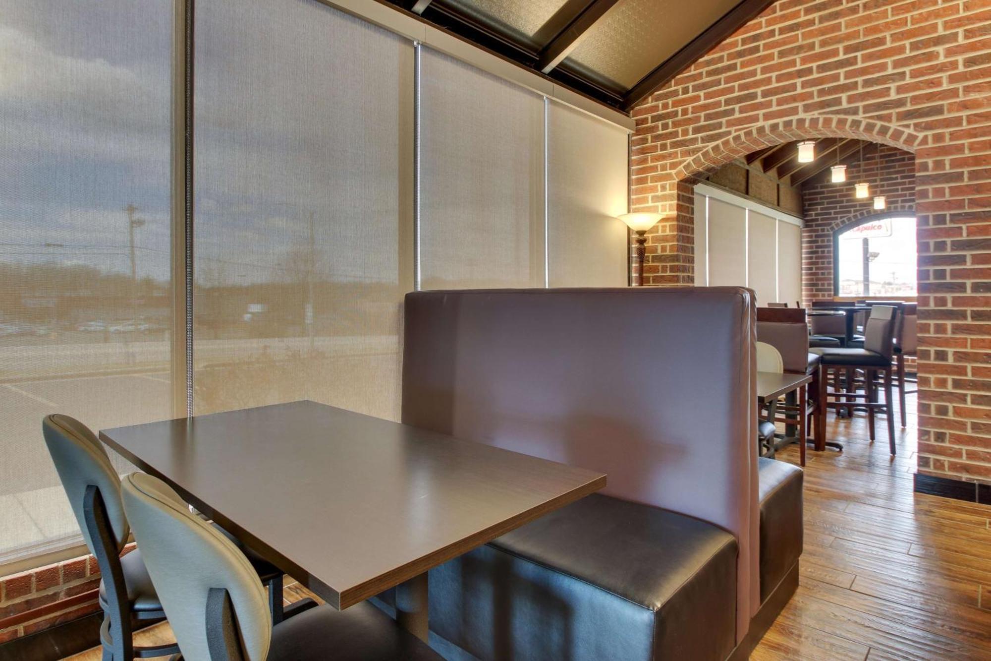 Drury Inn & Suites Поплар Блъф Екстериор снимка