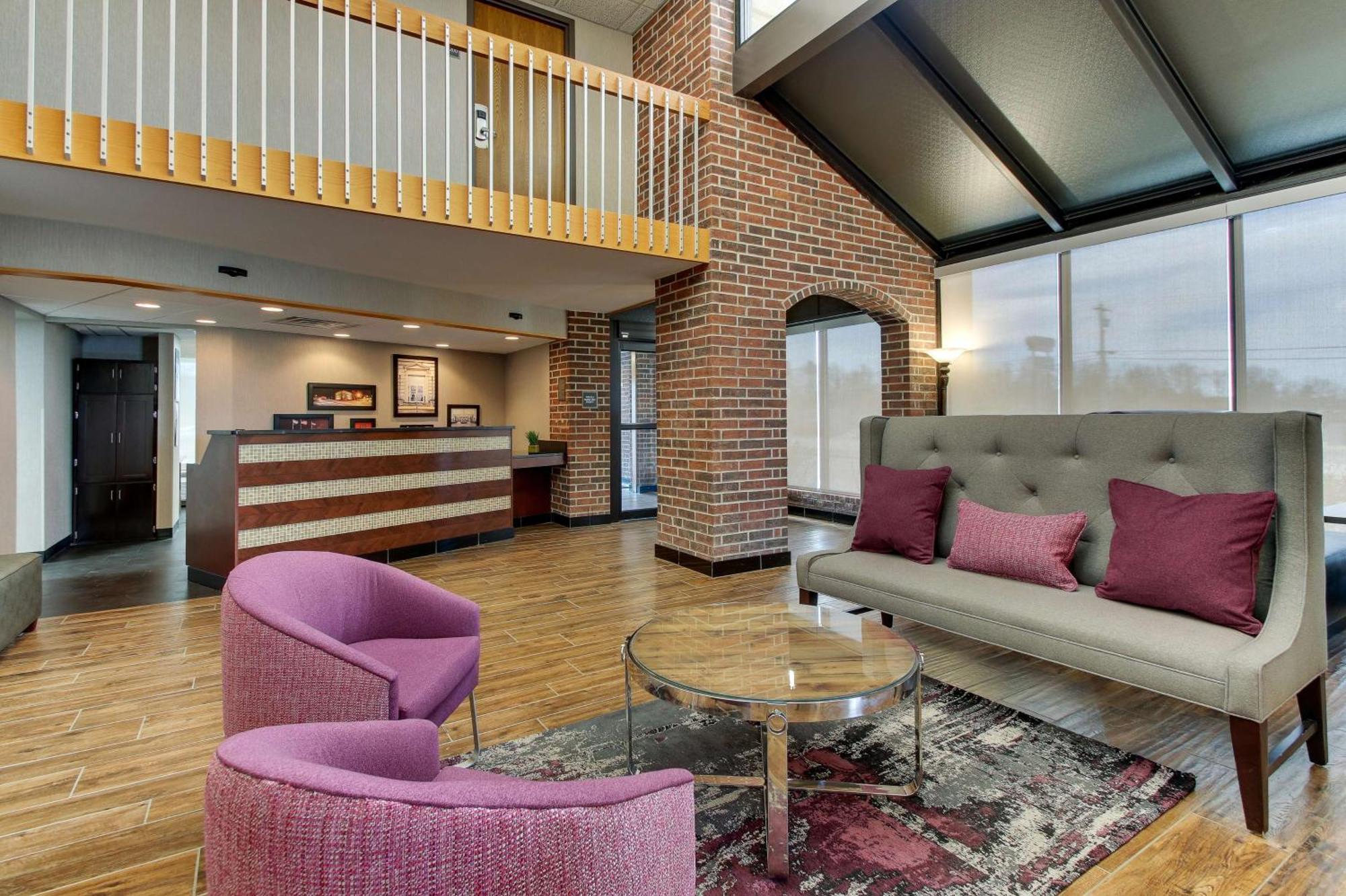 Drury Inn & Suites Поплар Блъф Екстериор снимка