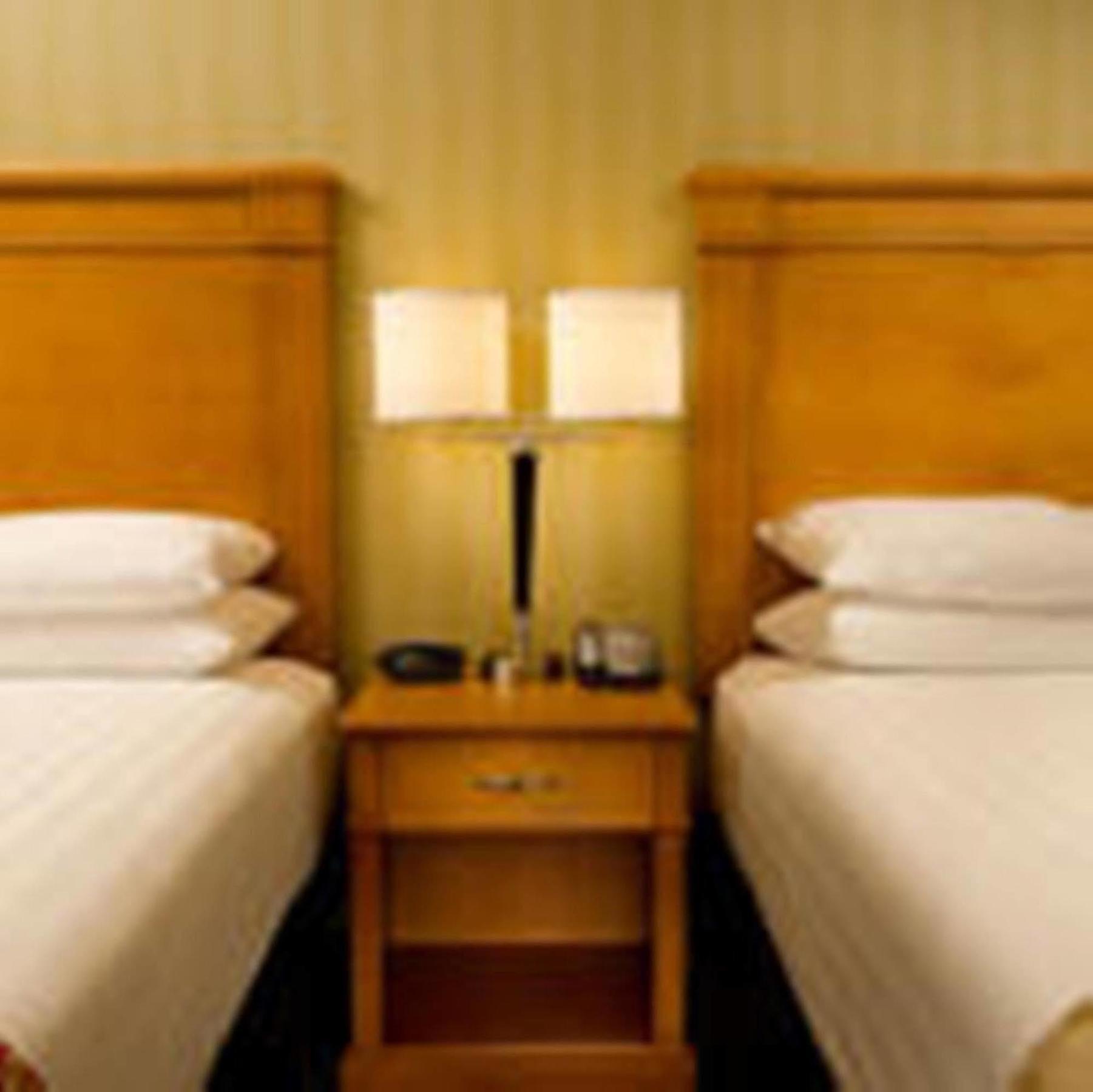 Drury Inn & Suites Поплар Блъф Екстериор снимка